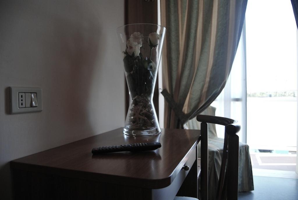 Hotel Acerboli Rimini Zimmer foto